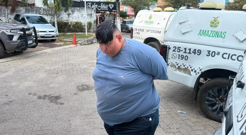 homem identificado como Denilson, conhecido pelo vulgo “Pança”, foi preso por policiais da 30ª Companhia Interativa Comunitária (CICOM)