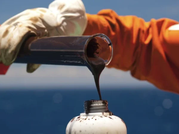Petróleo: como uma crise internacional pode aumentar o preço dos combustíveis