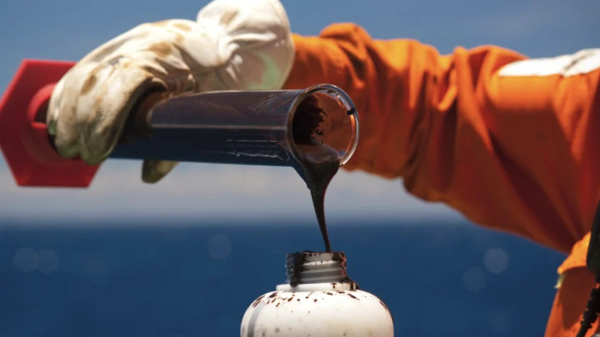 Petróleo: como uma crise internacional pode aumentar o preço dos combustíveis