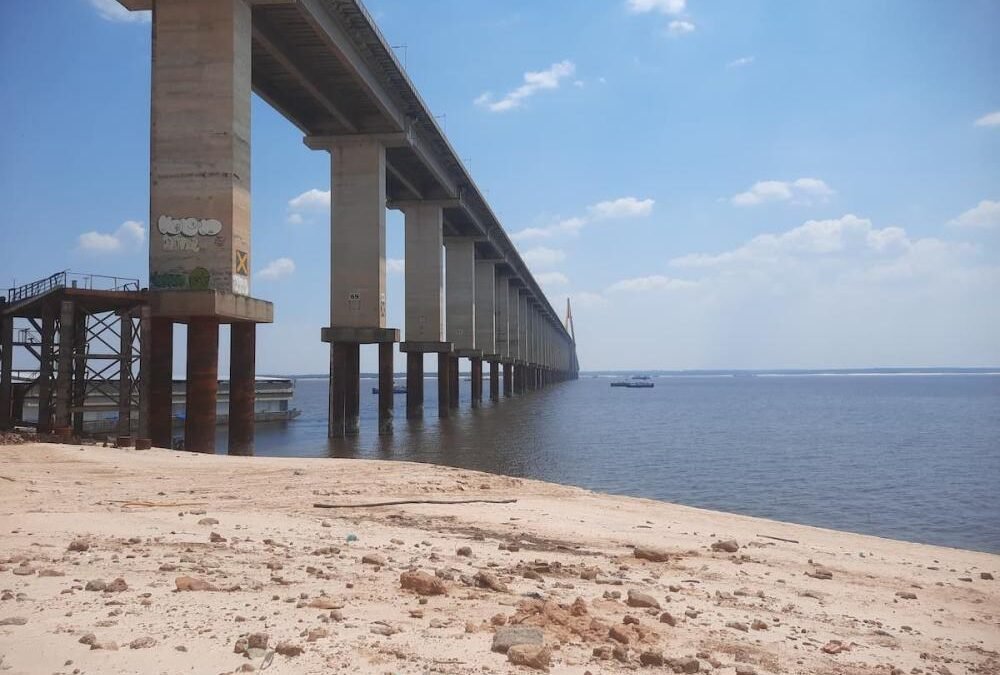 Rio Negro desce 36 centímetros em 48 horas e acelera seca em Manaus