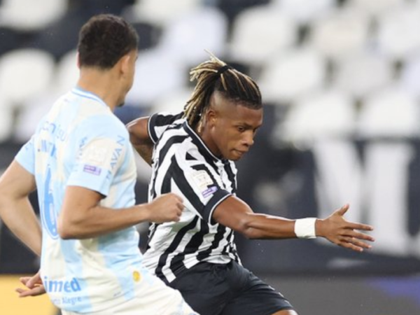 Botafogo bate o Grêmio por 3 a 2 em duelo atrasado do Brasileirão