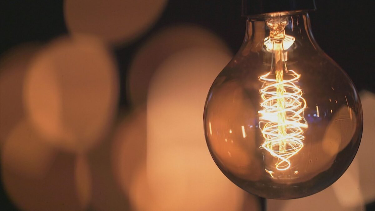 Conta de luz sem taxa extra em outubro no Amazonas