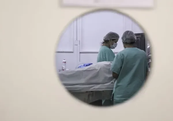 Estudo alerta para os riscos do melanoma fora da pele no Brasil