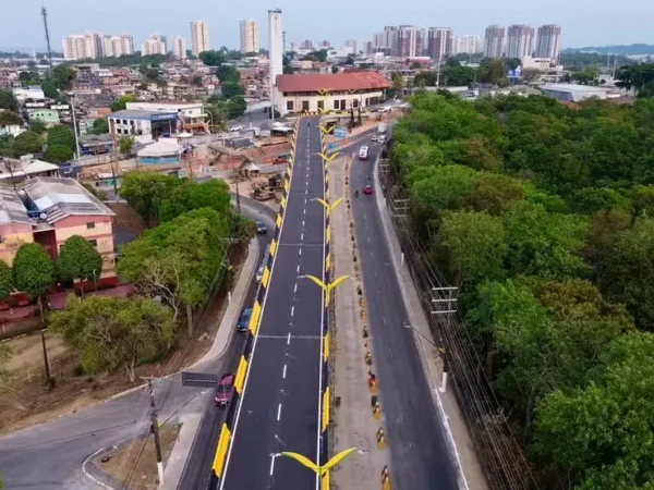 Alça superior do Complexo Viário Passarão é liberada em Manaus