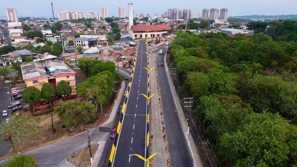 Alça superior do Complexo Viário Passarão é liberada em Manaus