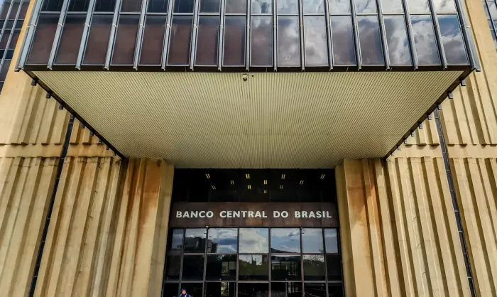 Banco Central inicia reunião para decidir novo patamar da taxa Selic