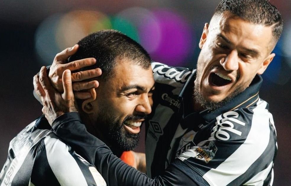 Gabigol decide e Santos bate o São Paulo no Morumbis