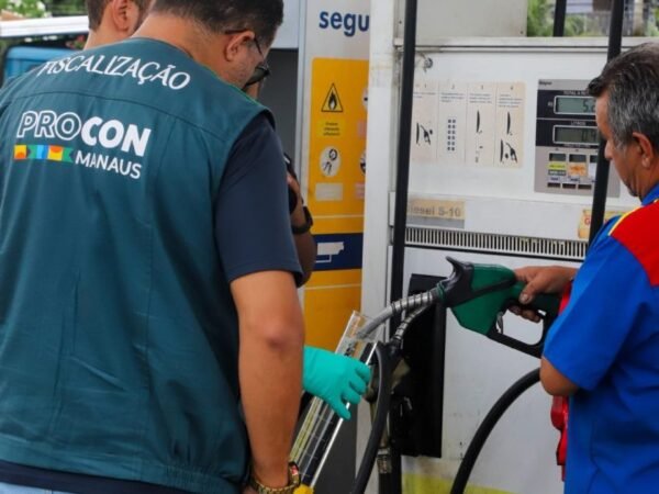 Procon aponta alta de trinta centavos no menor preço da gasolina em Manaus