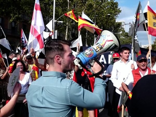 Espanha celebra Dia Nacional sob debates de soberania e imigração