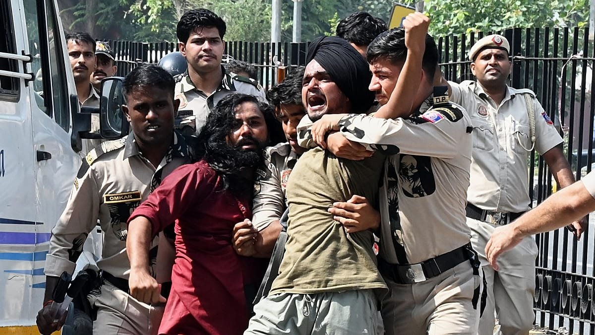 Milhares são detidos em Nova Delhi durante repressão a protesto na Índia