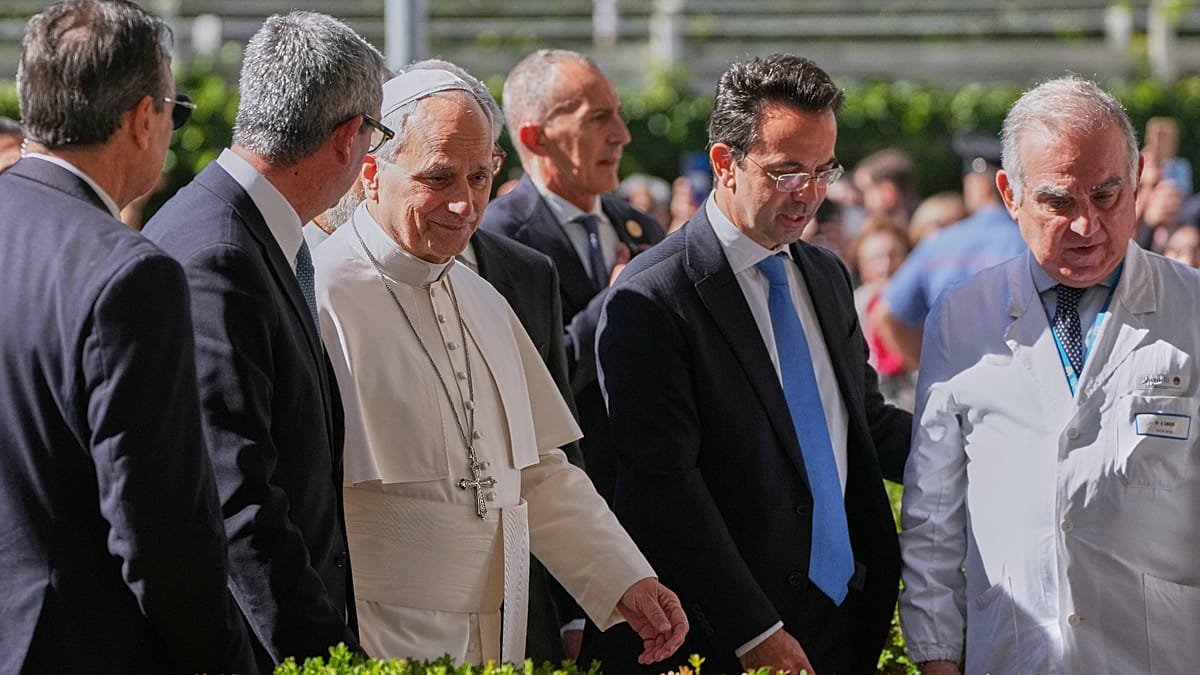 Papa Leão XIV pede trégua a Putin para cidade ucraniana
