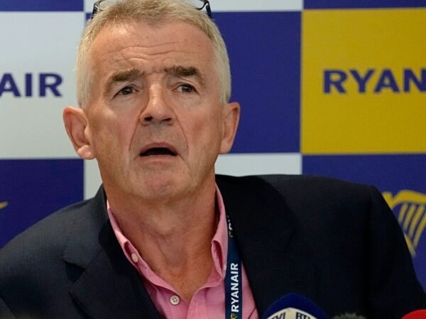 CEO da Ryanair prevê alta histórica nos preços das passagens aéreas na Europa