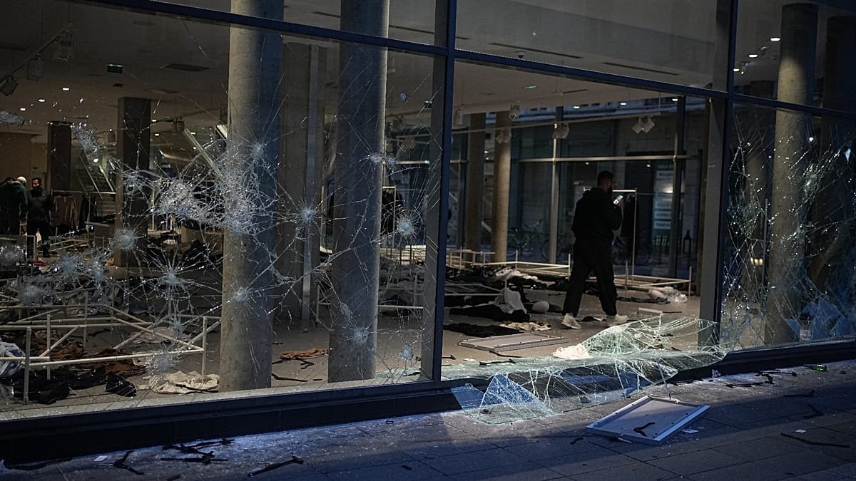 Lyon registra destruição após atos violentos