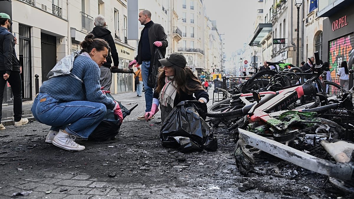 Paris amanhece com rastro de destruição após atos violentos