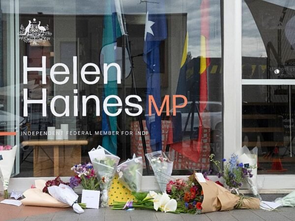 Parlamentar australiana perde a perna após ser atropelada de propósito