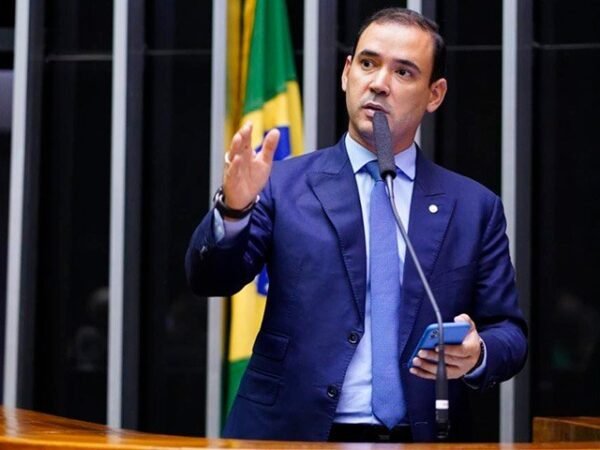 Conheça Vicentinho Júnior, candidato ao governo do Tocantins