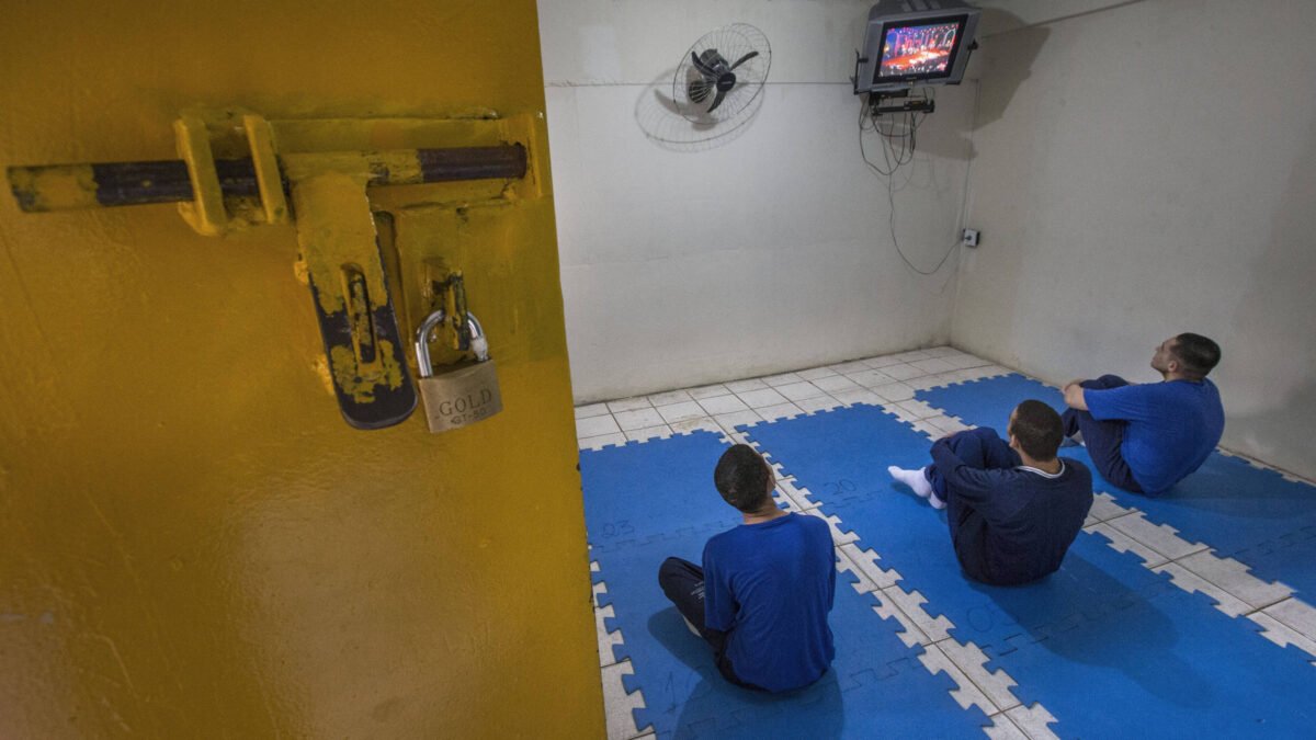Maioridade penal tem apoio de 89% dos eleitores de Flávio e 70% de Lula