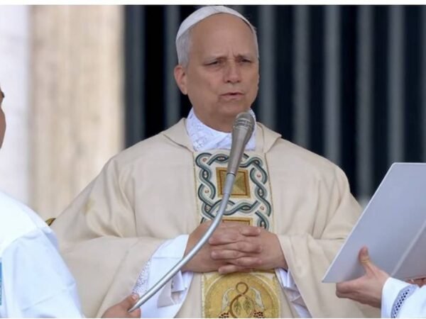 Papa Leão 14 passa bem pela segunda noite no hospital em Roma
