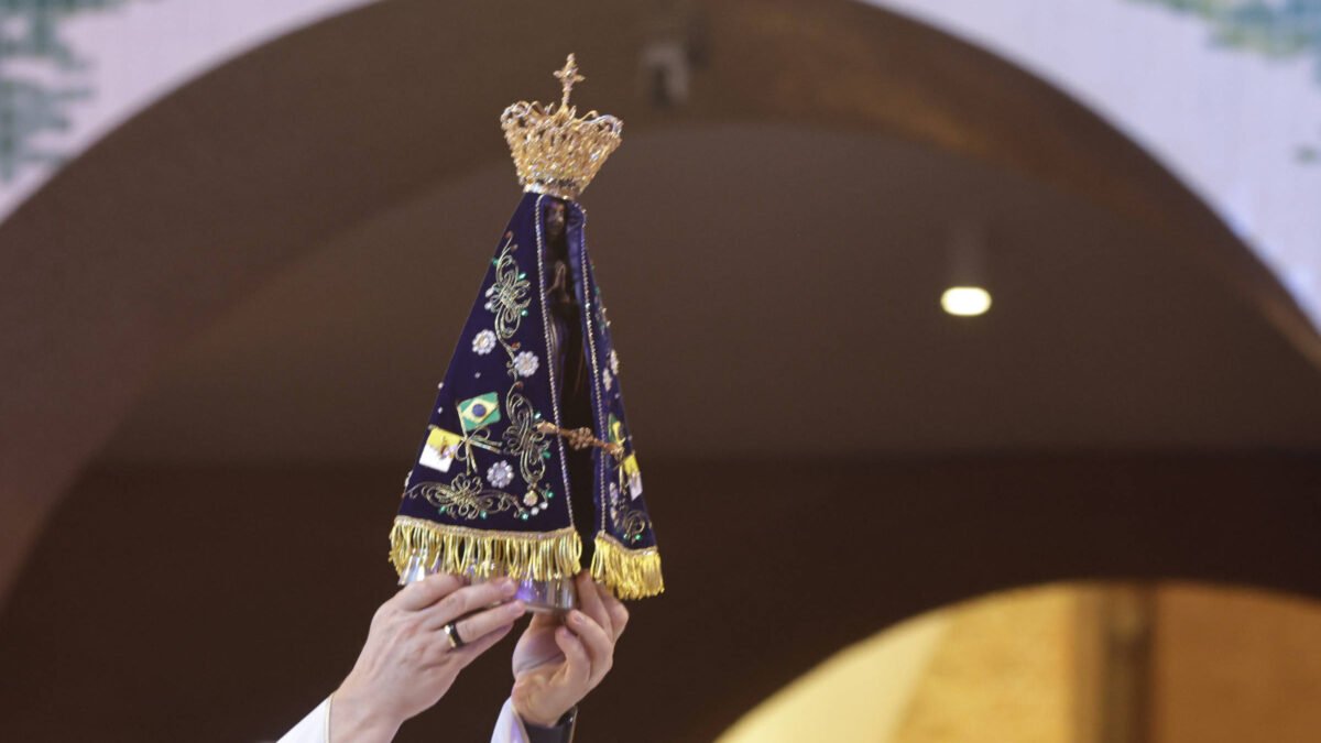 A trajetória e os significados políticos de Nossa Senhora
