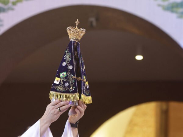 A trajetória e os significados políticos de Nossa Senhora
