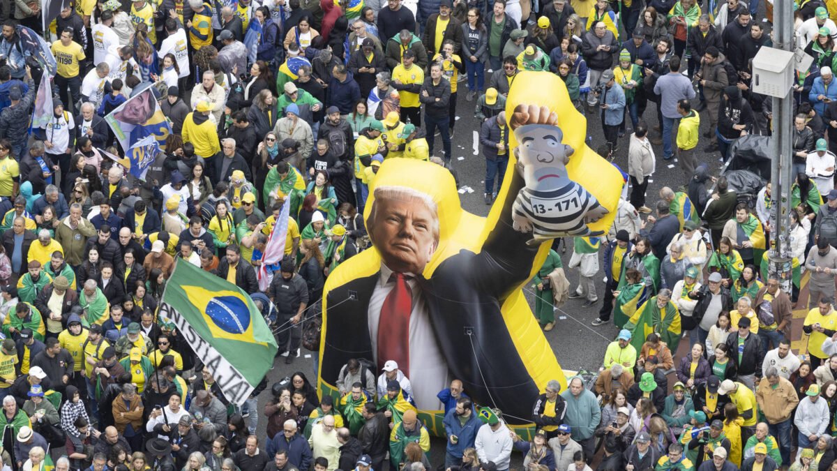 Vitória de Flávio Bolsonaro pode alinhar o Brasil a Donald Trump
