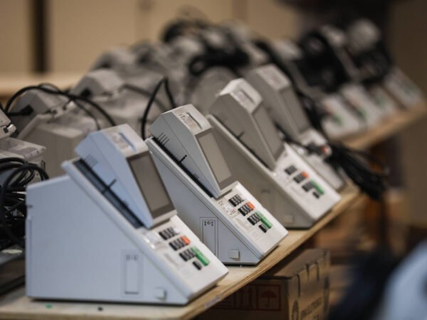 Leitores apontam motivos para o recorde de abstenções no primeiro turno