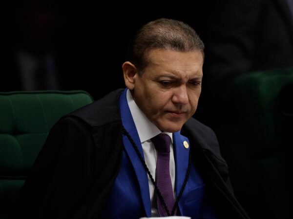 TSE estabelece novas regras para uso de canais de mensagens em campanhas