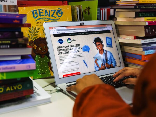 Simulado gratuito testa estudantes para a primeira fase da Fuvest