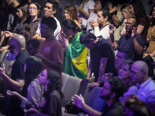 Estudo aponta que propaganda eleitoral ocorre em apenas 3% das igrejas
