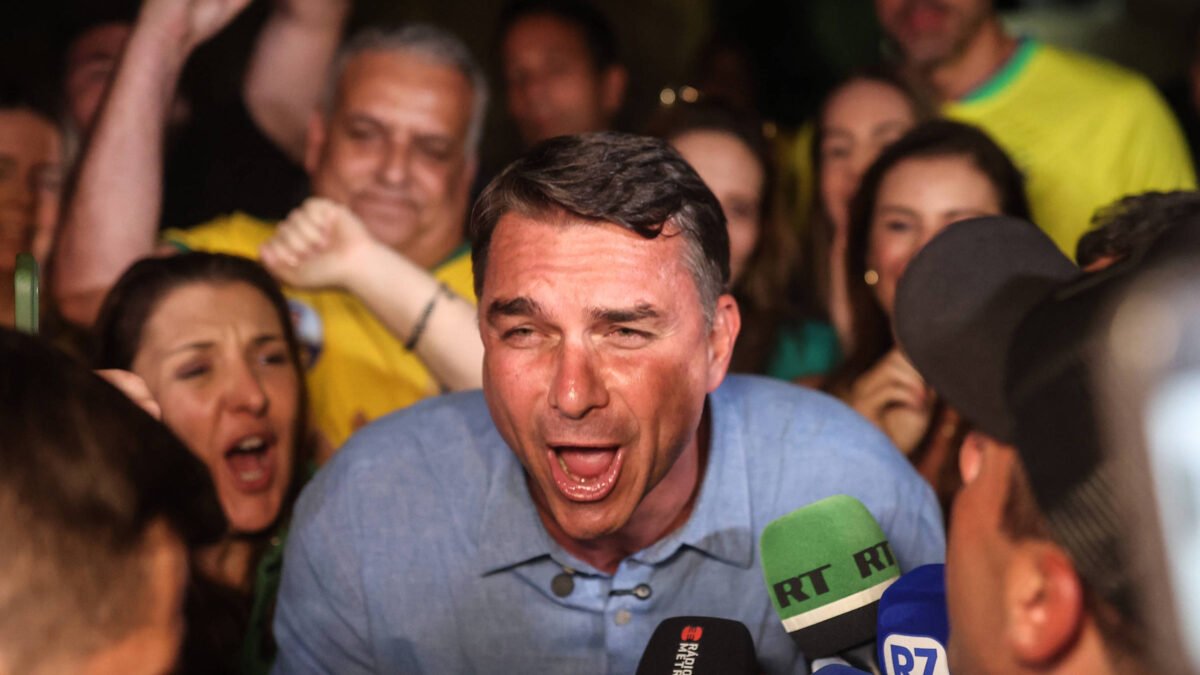 Cinco grupos já disputam espaço em eventual ministério de Flávio Bolsonaro
