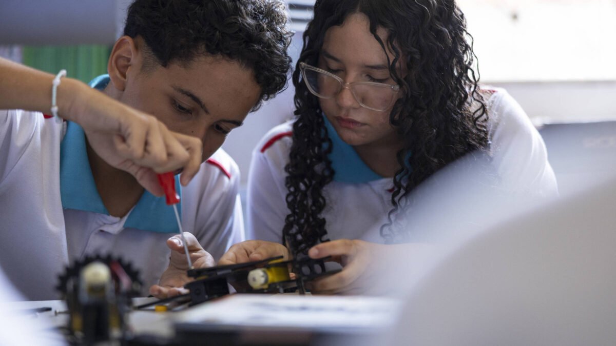 Maioria dos estados gasta menos da metade do ideal por aluno na educação