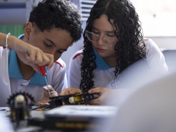 Maioria dos estados gasta menos da metade do ideal por aluno na educação