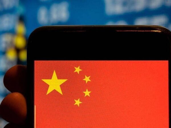 China impõe regras duras para limitar o uso de namorados virtuais de IA