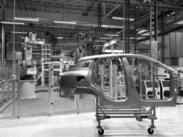 Setor industrial brasileiro acumula décadas de estagnação e perdas