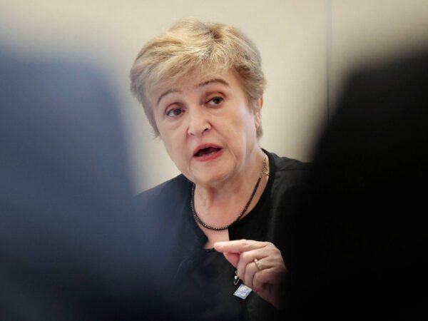 Chefe do FMI alerta que inteligência artificial ameaça empregos e impostos