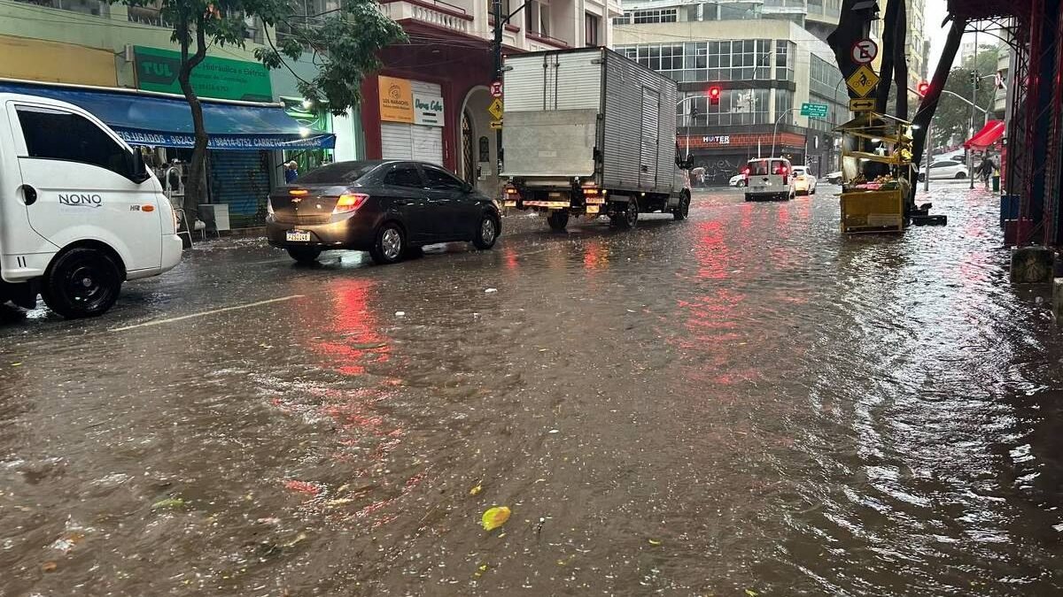 Nova onda de temporais atinge São Paulo nesta quinta-feira