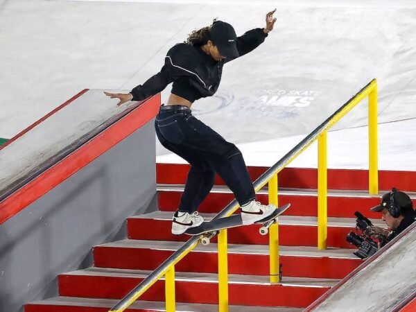 Rayssa Leal fica em sétimo no Mundial de skate street no Paraguai