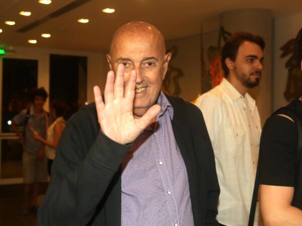 Itaú Cultural exibe trajetória e poemas inéditos de Hector Babenco