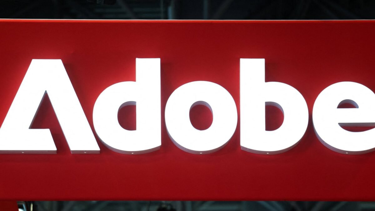 Engenheiro cria alternativas gratuitas para softwares gigantes com ajuda de IA