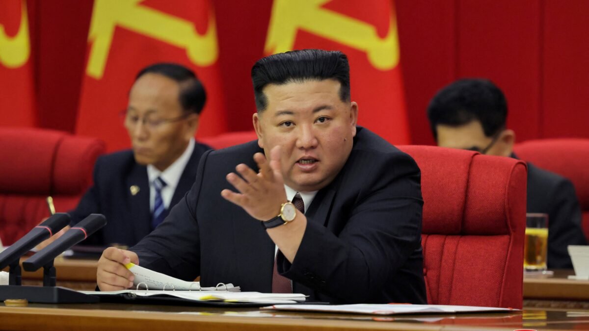 Imagens de satélite revelam iate de luxo de Kim Jong Un
