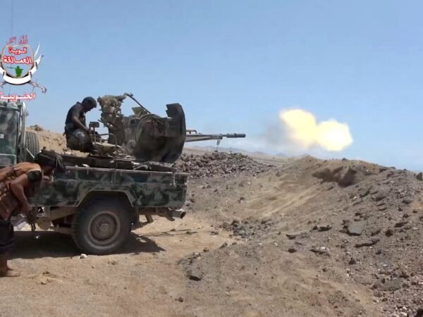 Conflito no Iêmen atinge novo patamar militar na costa oeste