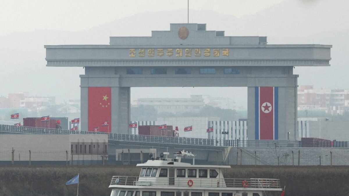 China e Coreia do Norte inauguram nova ponte na fronteira