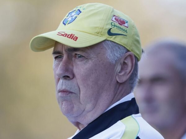 Ancelotti descarta teste e vê chance contra a Índia