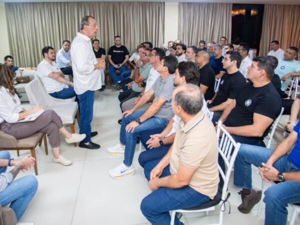 Omar Aziz conquista apoio de 37 vereadores de Manaus para o segundo turno