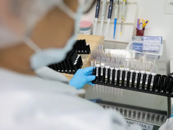 Anvisa libera testes em humanos de vacina brasileira contra a malária