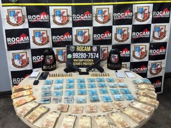 Dupla é presa com mais de 100 mil reais e armas em Manaus