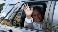 Papa Leão XIV recebe alta hospitalar após cirurgia de câncer de pulmão