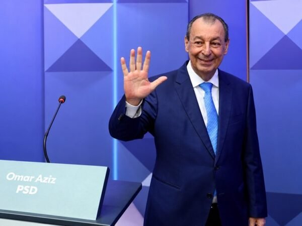 Omar Aziz detalha propostas e bagagem política em debate final