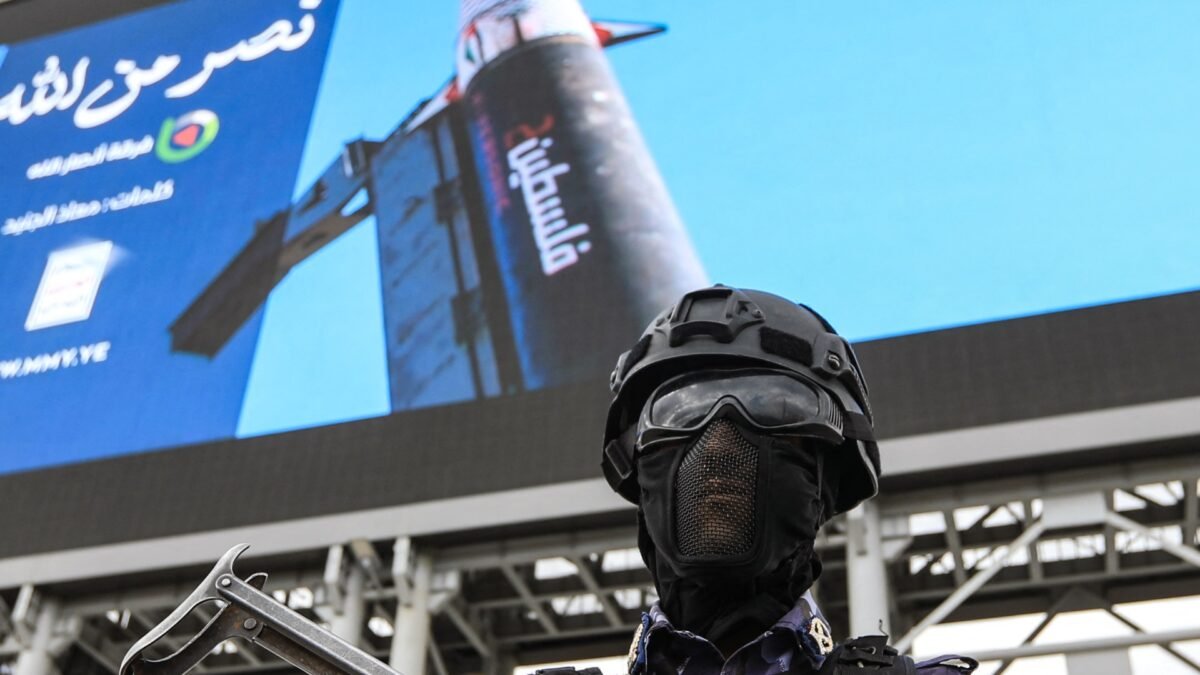 Ataques Houtis desafiam defesas aéreas da Arábia Saudita