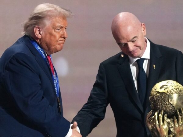 Premiação de paz da FIFA concedida a Donald Trump pode ser cancelada